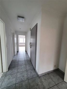 Helle und großzügige Etagenwohnung mit Garage  im Herzen von Eynatten.