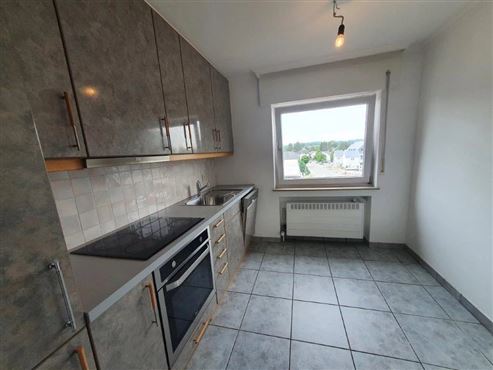 Helle und großzügige Etagenwohnung mit Garage  im Herzen von Eynatten.