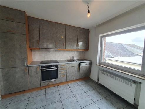 Helle und großzügige Etagenwohnung mit Garage  im Herzen von Eynatten.