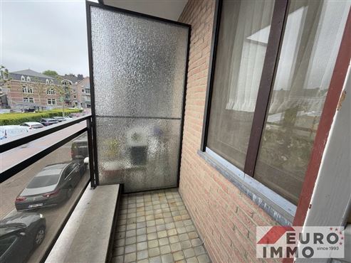 Zentrales Wohnen mit allem Komfort vor der Tür: Geräumige Wohnung mit zwei Balkonen, Tiefgaragenstellplatz und Keller