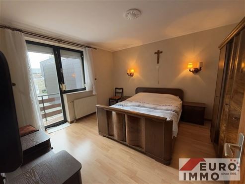 Zentrales Wohnen mit allem Komfort vor der Tür: Geräumige Wohnung mit zwei Balkonen, Tiefgaragenstellplatz und Keller