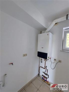 Frisch renovierte Erdgeschosswohnung mit Terrasse und Garage – Ruhige Lage nahe der Grenze und vieler Bequemlichkeiten.