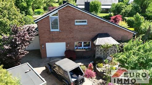 Ein elegantes Zuhause mit Seele und Charakter:  EFH-Juwel mit Pool, Wintergarten und Wohlfühlgarten in naturnaher Lage mit perfekter Anbindung