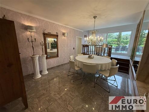 Ein elegantes Zuhause mit Seele und Charakter:  EFH-Juwel mit Pool, Wintergarten und Wohlfühlgarten in naturnaher Lage mit perfekter Anbindung