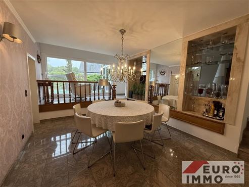 Ein elegantes Zuhause mit Seele und Charakter:  EFH-Juwel mit Pool, Wintergarten und Wohlfühlgarten in naturnaher Lage mit perfekter Anbindung