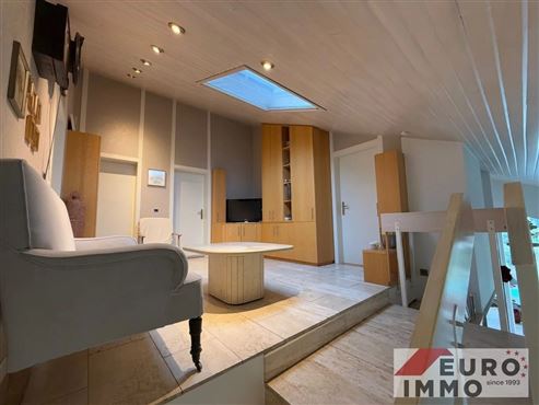 Ein elegantes Zuhause mit Seele und Charakter:  EFH-Juwel mit Pool, Wintergarten und Wohlfühlgarten in naturnaher Lage mit perfekter Anbindung