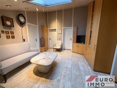 Ein elegantes Zuhause mit Seele und Charakter:  EFH-Juwel mit Pool, Wintergarten und Wohlfühlgarten in naturnaher Lage mit perfekter Anbindung