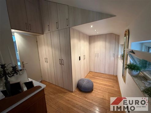 Ein elegantes Zuhause mit Seele und Charakter:  EFH-Juwel mit Pool, Wintergarten und Wohlfühlgarten in naturnaher Lage mit perfekter Anbindung