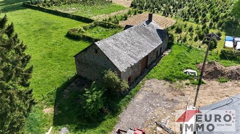 Liebhaberobjekt mit außergewöhnlichem Potenzial – Authentisches Bruchsteinhaus zur Sanierung auf großzügigem Grundstück mit Panoramasicht in ruhiger Naturlage