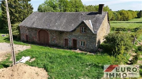 Liebhaberobjekt mit außergewöhnlichem Potenzial – Authentisches Bruchsteinhaus zur Sanierung auf großzügigem Grundstück mit Panoramasicht in ruhiger Naturlage