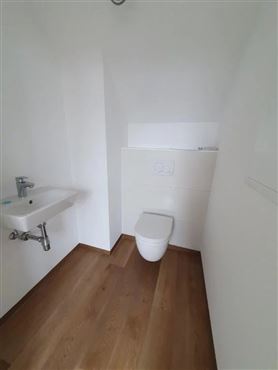 Modernes Wohnfeeling unter dem Dach – Stilvolle Wohnung in ruhiger Lage