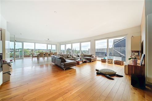 Exklusives Penthouse im Herzen Eupens – 200?m² Wohnluxus mit 190?m² Panoramaterrasse