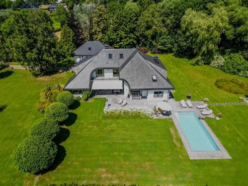 Repräsentative Luxusvilla für höchste Ansprüche – mit Außenpool, Sauna und ausbaubarer Dépendance in idyllischer Traumlage nahe Aachen
