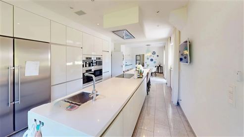 Repräsentative Luxusvilla für höchste Ansprüche – mit Außenpool, Sauna und ausbaubarer Dépendance in idyllischer Traumlage nahe Aachen