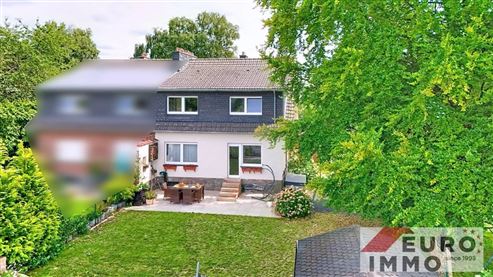 Wohlfühl-Doppelhaushälfte mit Fernblick, Familienkomfort und optimaler Anbindung
