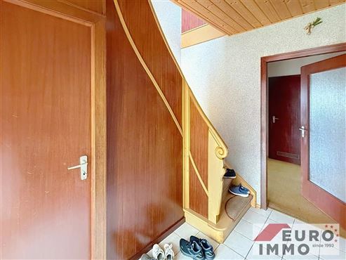 Wohlfühl-Doppelhaushälfte mit Fernblick, Familienkomfort und optimaler Anbindung