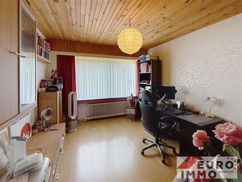 Wohlfühl-Doppelhaushälfte mit Fernblick, Familienkomfort und optimaler Anbindung