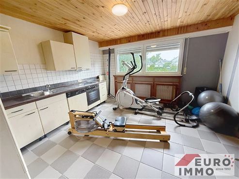 Wohlfühl-Doppelhaushälfte mit Fernblick, Familienkomfort und optimaler Anbindung