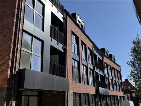 Zentral Wohnen, entspannt leben: Stilvolle Neubauwohnung im Erstbezug mit Terrasse & Garagenstellplatz