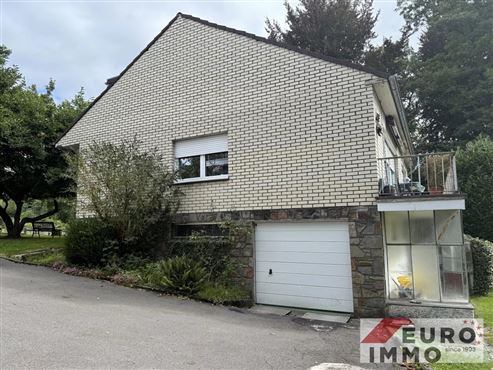 Potenzial in bester Grün- und Grenzlage – Ihr neues Zuhause flexibel nutzbar als Ein-oder Zweifamilienhaus.