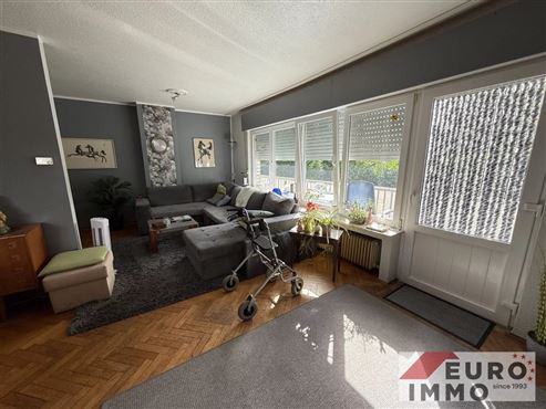 Potenzial in bester Grün- und Grenzlage – Ihr neues Zuhause flexibel nutzbar als Ein-oder Zweifamilienhaus.