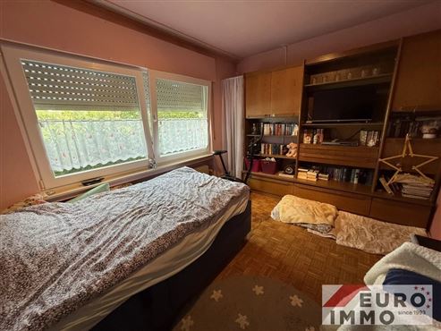 Potenzial in bester Grün- und Grenzlage – Ihr neues Zuhause flexibel nutzbar als Ein-oder Zweifamilienhaus.