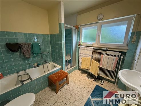 Potenzial in bester Grün- und Grenzlage – Ihr neues Zuhause flexibel nutzbar als Ein-oder Zweifamilienhaus.