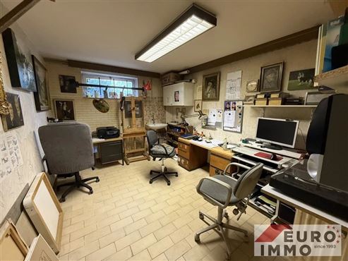 Potenzial in bester Grün- und Grenzlage – Ihr neues Zuhause flexibel nutzbar als Ein-oder Zweifamilienhaus.