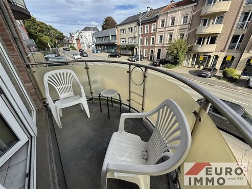 Ihre ideale Starterwohnung oder ein rentables Investment in Eupen: Charmante 1-Schlafzimmer-Wohnung mit Balkon und Tiefgaragenstellplatz –
