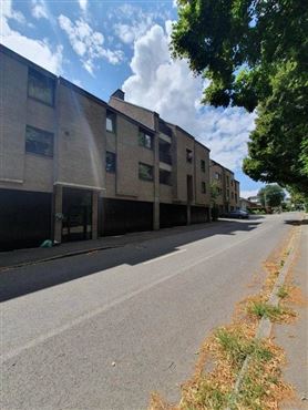 Zentrumsnah wohnen mit Komfort – Stadtwohnung mit Balkon & Garage