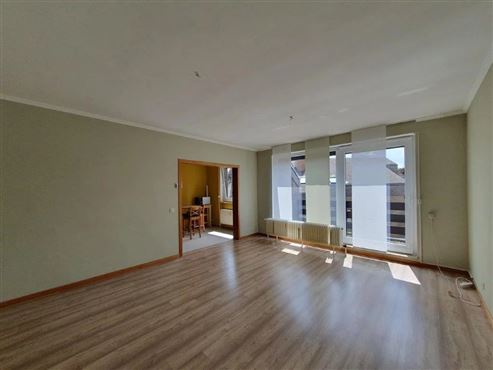 Zentrumsnah wohnen mit Komfort – Stadtwohnung mit Balkon & Garage