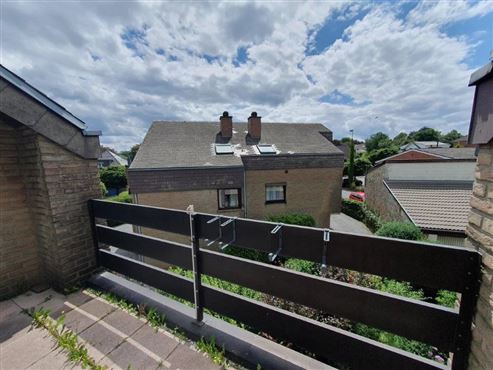 Zentrumsnah wohnen mit Komfort – Stadtwohnung mit Balkon & Garage