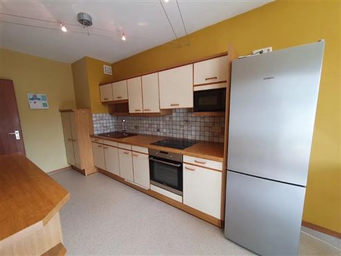 Zentrumsnah wohnen mit Komfort – Stadtwohnung mit Balkon & Garage