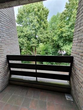 Zentrumsnah wohnen mit Komfort – Stadtwohnung mit Balkon & Garage