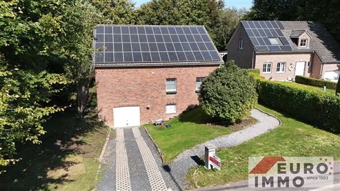 Eleganz & Exklusivität: Einfamilienhaus mit modernem Wohnkomfort, Energieeffizienz & Wohlfühlambiente in idyllischer, grenznaher Lage
