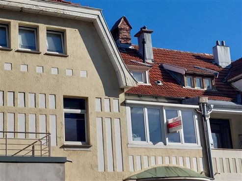 Charmante Duplex-Wohnung mit zwei Parkplätzen und Terrasse in zentraler Lage