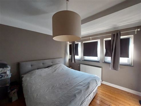 Charmante Duplex-Wohnung mit zwei Parkplätzen und Terrasse in zentraler Lage