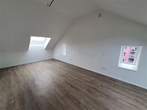 Zentrale Dachgeschosswohnung mit Charme und Stil – alle Bequemlichkeiten direkt vor der Tür