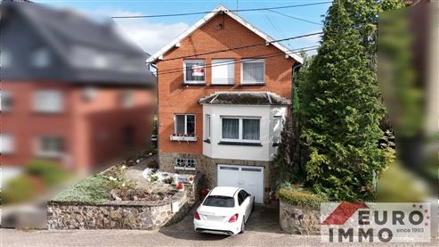 Chic, stilvoll und zentral – freistehendes Einfamilienhaus mit Garten in Eupen