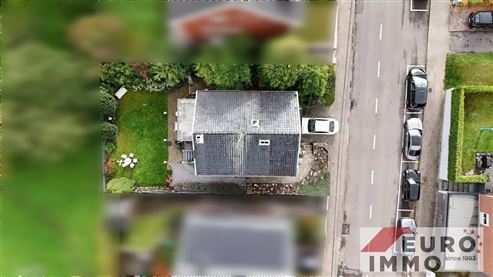 Chic, stilvoll und zentral – freistehendes Einfamilienhaus mit Garten in Eupen