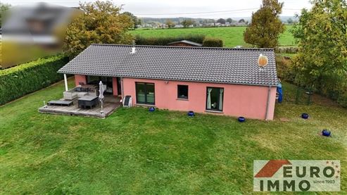 Seltene Gelegenheit: hochwertig und stilvoll renovierter Bungalow mit traumhaftem Weitblick in ruhiger Grünlage