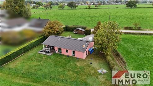 Seltene Gelegenheit: hochwertig und stilvoll renovierter Bungalow mit traumhaftem Weitblick in ruhiger Grünlage