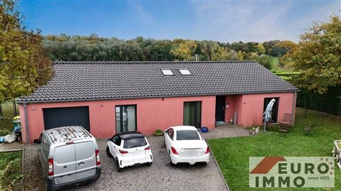 Seltene Gelegenheit: hochwertig und stilvoll renovierter Bungalow mit traumhaftem Weitblick in ruhiger Grünlage