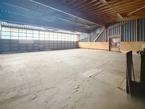 Zentrale Lage, viel Raum & viele Möglichkeiten: Lager- und Nutzungshalle – ideal für Gewerbe, Handwerk oder Privat