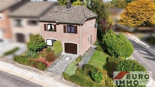 Zeitloses Reiheneckhaus mit Garage und Garten im deutsch-belgischen Grenzgebiet – ein Zuhause zum Wohlfühlen!