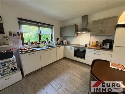 Zeitloses Reiheneckhaus mit Garage und Garten im deutsch-belgischen Grenzgebiet – ein Zuhause zum Wohlfühlen!