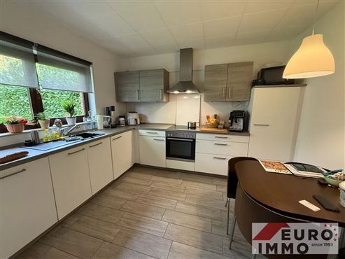 Zeitloses Reiheneckhaus mit Garage und Garten im deutsch-belgischen Grenzgebiet – ein Zuhause zum Wohlfühlen!