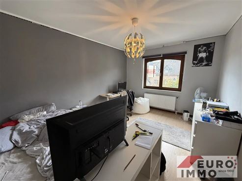 Zeitloses Reiheneckhaus mit Garage und Garten im deutsch-belgischen Grenzgebiet – ein Zuhause zum Wohlfühlen!