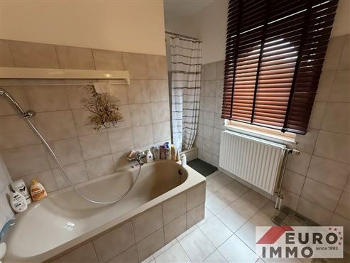 Zeitloses Reiheneckhaus mit Garage und Garten im deutsch-belgischen Grenzgebiet – ein Zuhause zum Wohlfühlen!