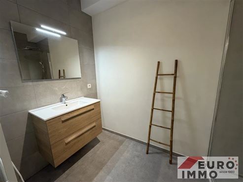 Modernes Wohnen im Herzen von Eupen mit XXL-Terrasse als private Wohlfühloase. Möbliert oder unmöbliert, Sie haben die Wahl.